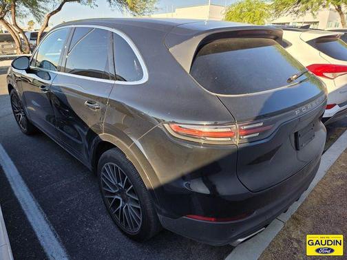 Black 2022 Porsche Cayenne Cayenne