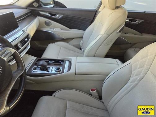 2019 Kia K900 Luxury