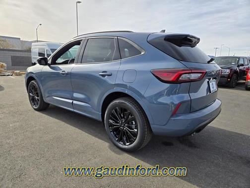 2025 Ford Escape ST-Line Elite
