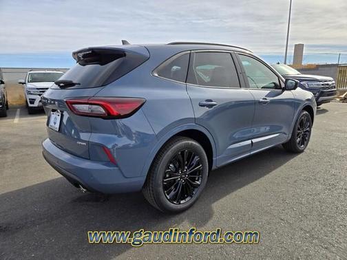 2025 Ford Escape ST-Line Elite