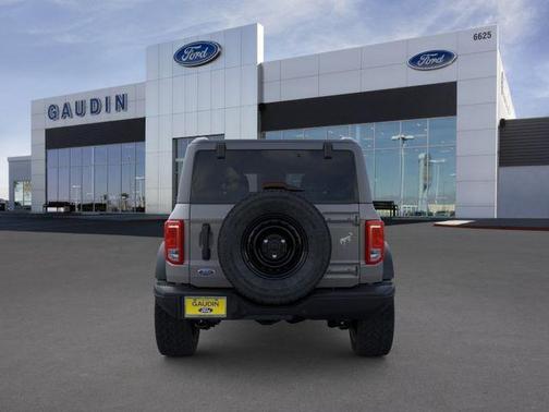 Carbonized Gray Metallic 2026 Ford Bronco Big Bend