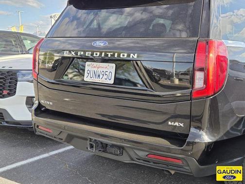 Black Metallic 2025 Ford Expedition Max Active 4x4