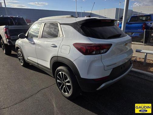 Summit White 2025 Chevrolet Trailblazer LT