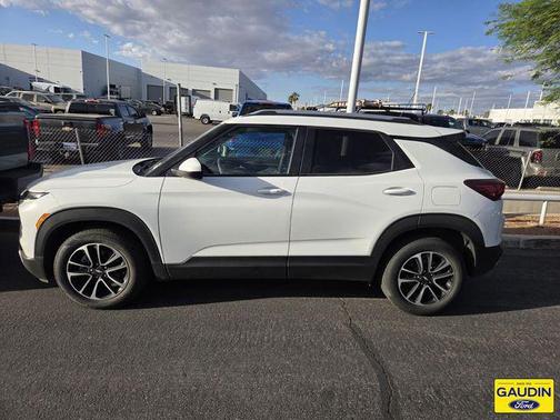 Summit White 2025 Chevrolet Trailblazer LT