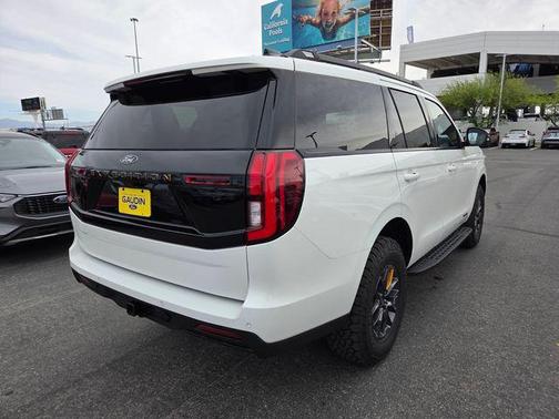 Star White Metallic Tri-Coat 2026 Ford Expedition Tremor