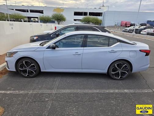 2023 Nissan Altima 2.5 SR