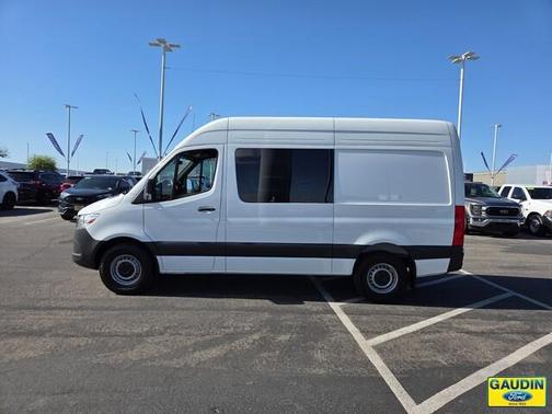 2024 Mercedes-Benz Sprinter 2500 ROOF I4 DIESEL 144