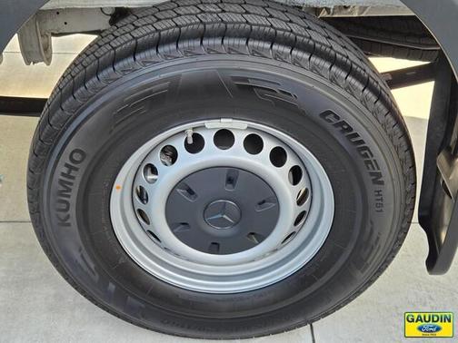 2024 Mercedes-Benz Sprinter 2500 ROOF I4 DIESEL 144
