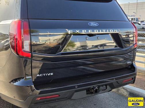 Agate Black Metallic 2025 Ford Expedition Max Active 4x4