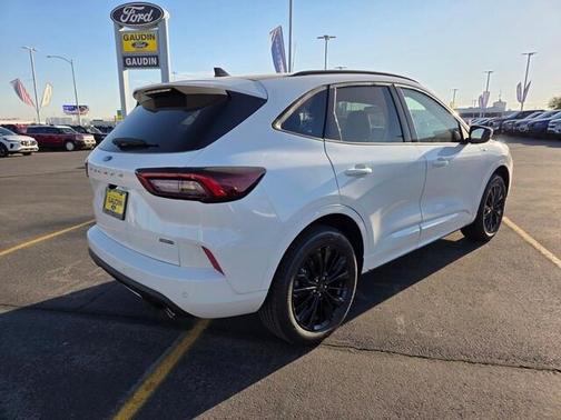 2026 Ford Escape ST-Line Elite