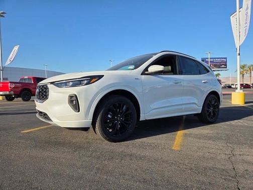 2026 Ford Escape ST-Line Elite