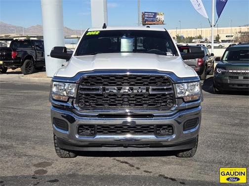 2022 RAM 2500 Tradesman Crew Cab 4x4 8' Box