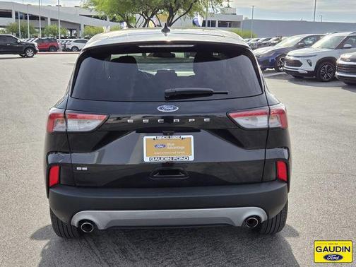 Agate Black Metallic 2022 Ford Escape SE