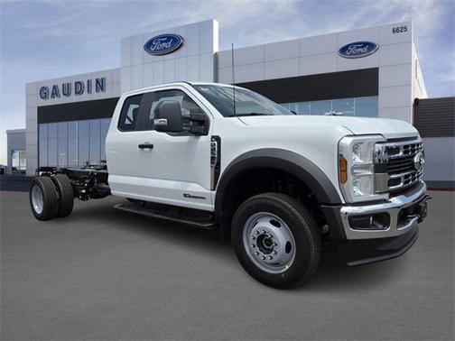 Oxford White 2025 Ford F-450 XL Truck
