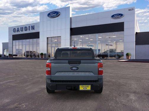 Azure Gray Metallic Tri-Coat 2026 Ford Maverick XLT