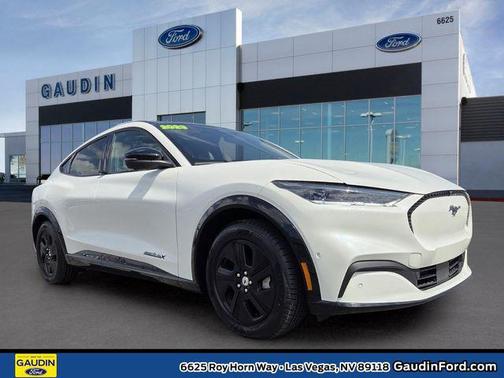 Star White Metallic Tri-Coat 2023 Ford Mustang Mach-E California Route 1