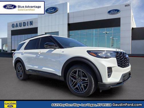 Star White Metallic Tri-Coat 2025 Ford Explorer ST-Line