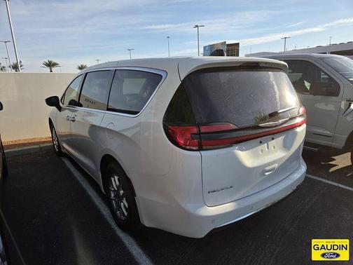 Bright White Clearcoat 2024 Chrysler Pacifica Touring L