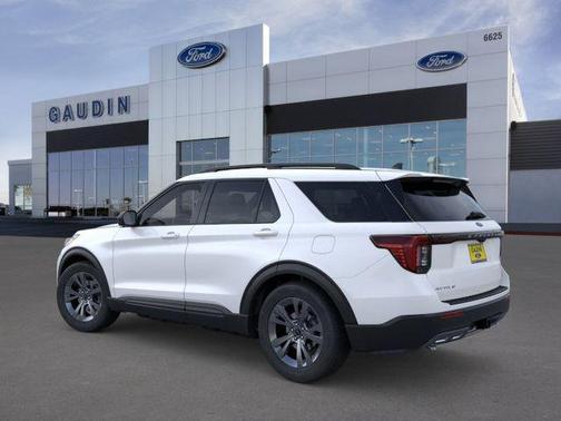 Star White Metallic Tri-Coat 2026 Ford Explorer Active