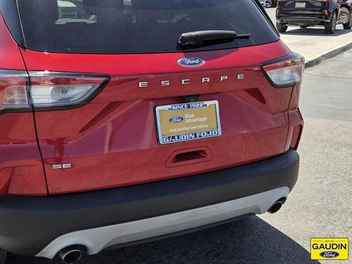 Rapid Red Metallic Tinted Clearcoat 2022 Ford Escape SE
