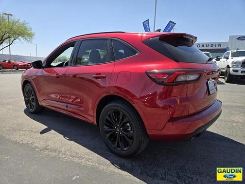 2024 Ford Escape ST-Line Elite