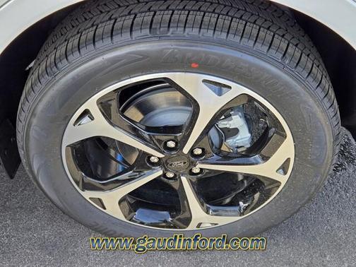 2025 Ford Escape ST-Line Elite