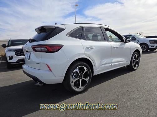 2025 Ford Escape ST-Line Elite