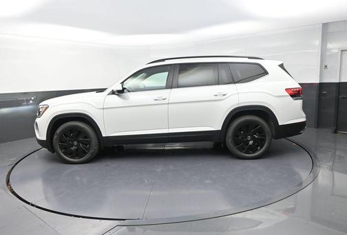 2026 Volkswagen Atlas 2.0T SE w/Technology 4MOTION