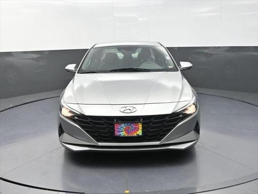 2021 Hyundai ELANTRA SE