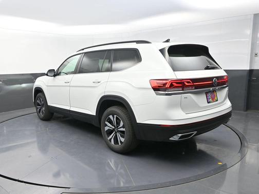 2025 Volkswagen Atlas 2.0T SE