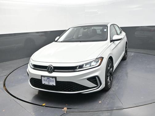 2026 Volkswagen Jetta 1.4T SE