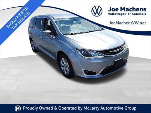 2017 Chrysler Pacifica Hybrid Touring Plus