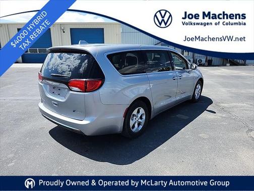 2017 Chrysler Pacifica Hybrid Touring Plus