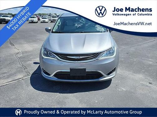 2017 Chrysler Pacifica Hybrid Touring Plus