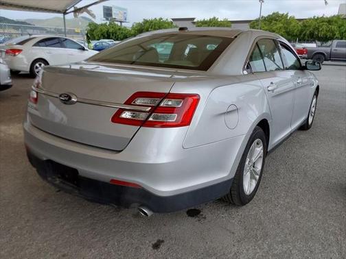 2018 Ford Taurus SE