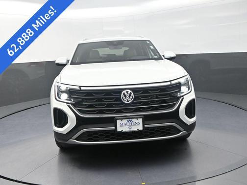 Pure White 2024 Volkswagen Atlas Cross Sport 2.0T SE w/Technology 4MOTION