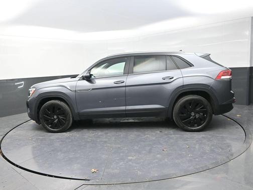 2024 Volkswagen Atlas Cross Sport 2.0T SE w/Technology 4MOTION