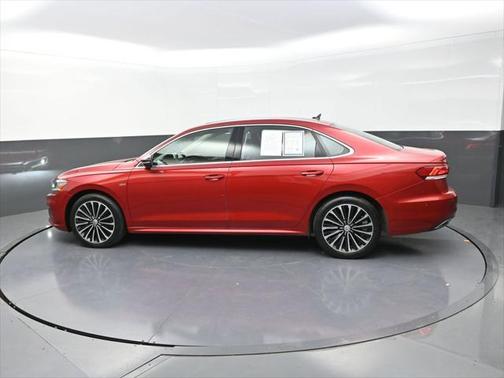 2022 Volkswagen Passat 2.0T Limited Edition