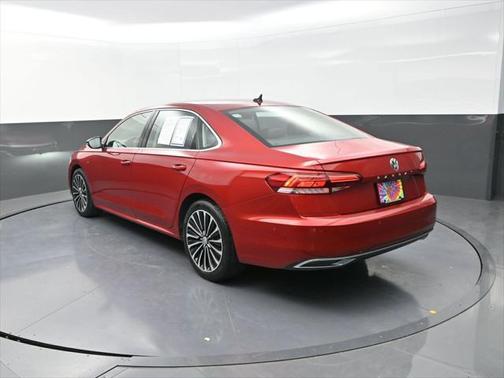 2022 Volkswagen Passat 2.0T Limited Edition