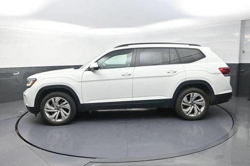 Pure White 2022 Volkswagen Atlas 3.6L SE w/Technology