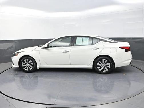 2022 Nissan Altima S FWD