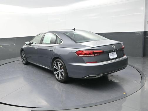 2022 Volkswagen Passat 2.0T SE