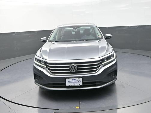 2022 Volkswagen Passat 2.0T SE