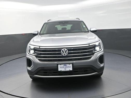 Silvermistmetal 2026 Volkswagen Atlas 2.0T SE w/Technology 4MOTION