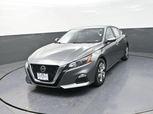 2022 Nissan Altima S FWD