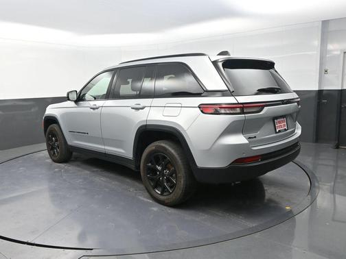 2024 Jeep Grand Cherokee Altitude