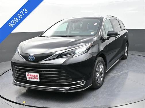 2024 Toyota Sienna XLE 8 Passenger