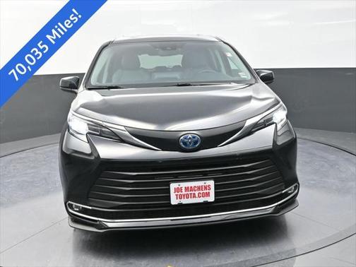 2024 Toyota Sienna XLE 8 Passenger