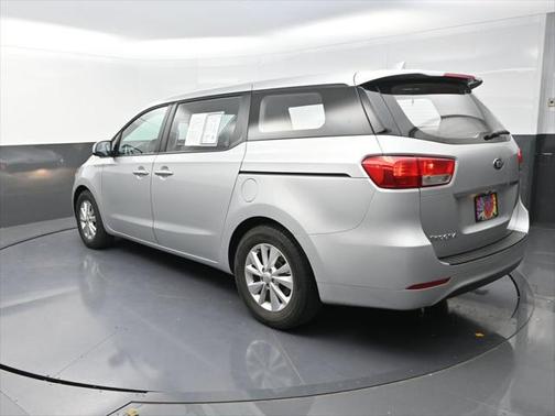 2018 Kia Sedona L