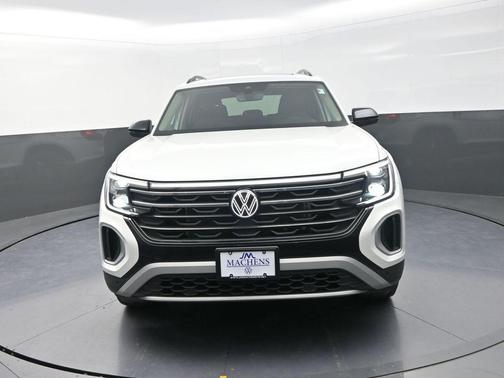 2026 Volkswagen Atlas Peak Edition